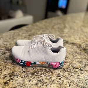 Women’s Size 8.5 Nobull trainer+ shoe